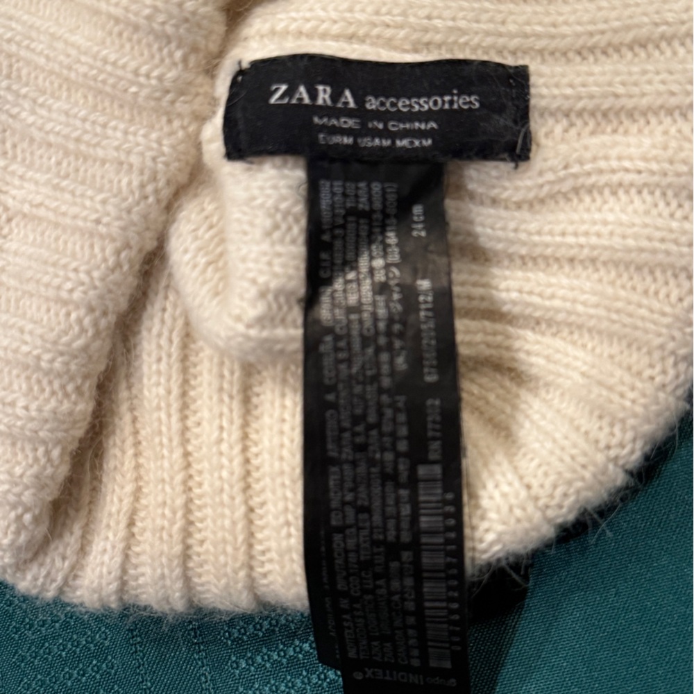 Zara Premium Angora Blend Beanie Hat NWOT - Picture 4 of 5